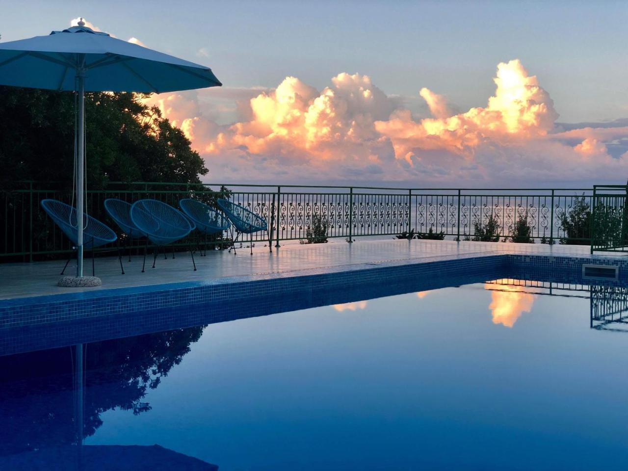 Boutique Home Saltaragazza Petrovac Екстер'єр фото